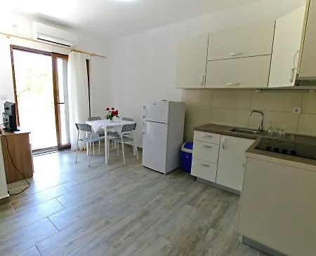 Apartamento Slanica A4 Id 811 Murter