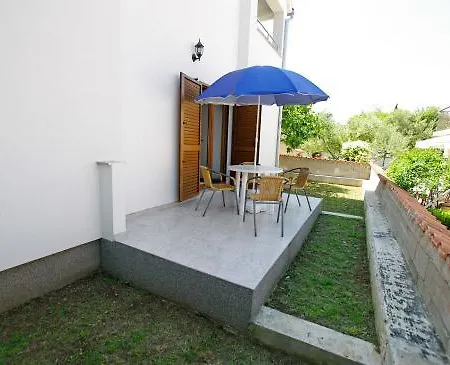 New Apartment Q Near Slanica Beach -Top Location *