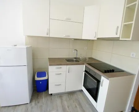 New Apartment Q Near Slanica Beach -Top Location Apartment